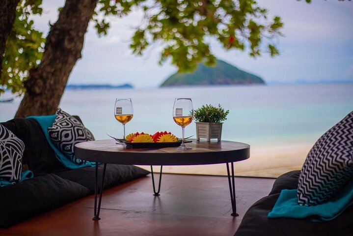 Half-Day Banana Beach Sunset Sail by Luxury Catamaran - Image 4
