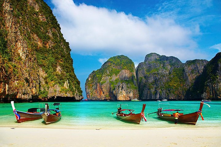 Phi Phi Island One Day Tour by Ferry Boat - Image 4