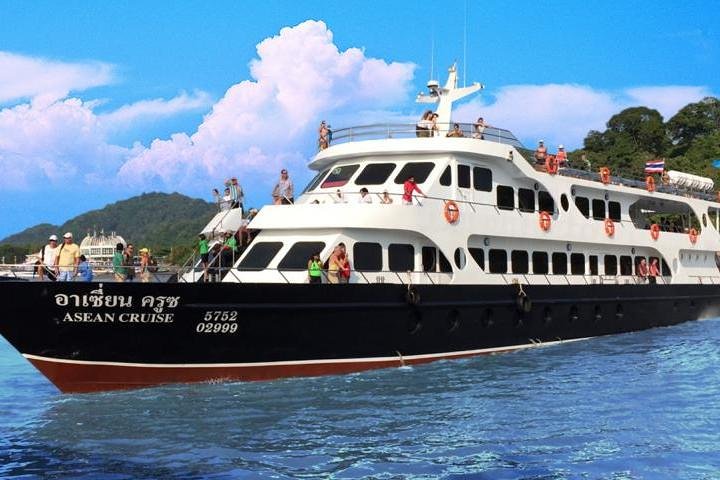 Phi Phi Island One Day Tour by Ferry Boat - Image 2