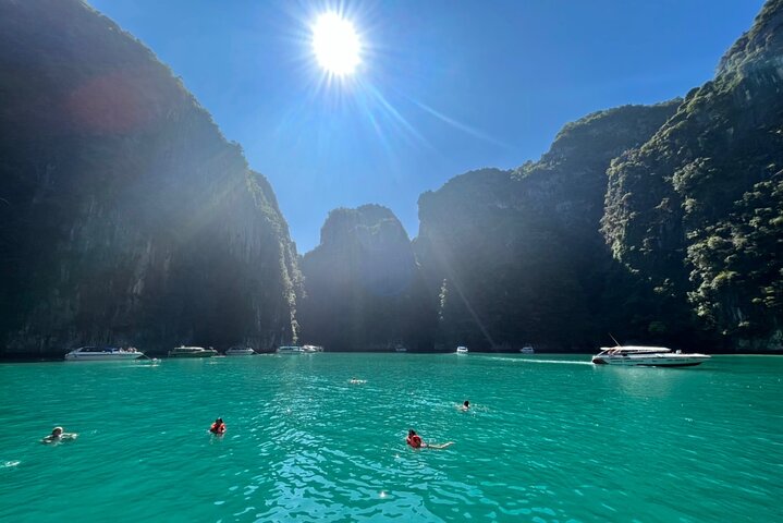 Phi Phi Islands Adventure Day Trip with Seaview Lunch by V. Marine Tour - Image 4