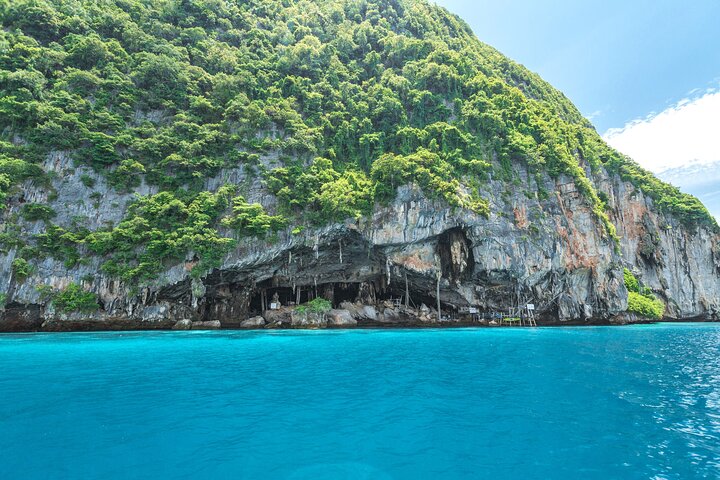 Phi Phi Islands and Bamboo Island Private One-day Tour - Image 4