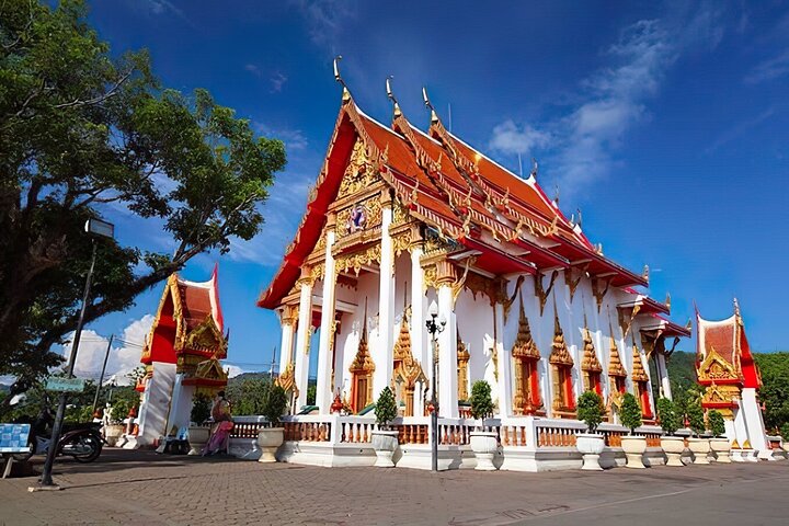 Phuket Private Customized Car or Van Sightseeing Discovery City Tour with Driver - Image 4