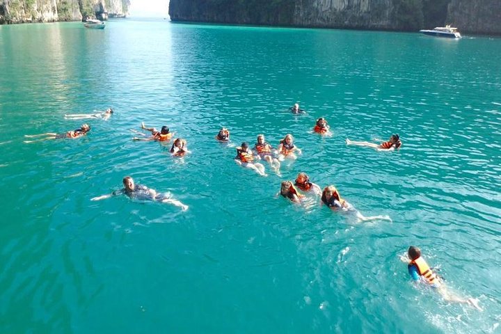 Private Speed Boat Phi Phi Islands Fully Customized Tour - Image 4