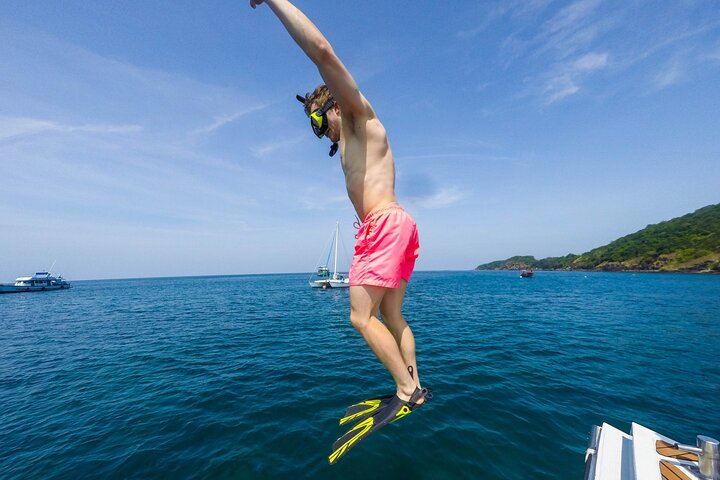 Small Group Only 20 People - Phi Phi & Bamboo Islands and Maya Bay with Lunch - Image 4