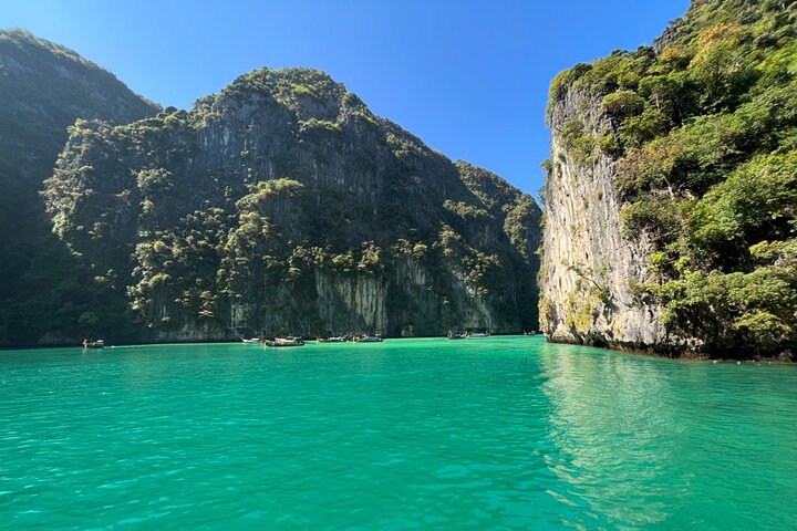 Small Group Only 20 People - Phi Phi & Bamboo Islands and Maya Bay with Lunch - Image 3