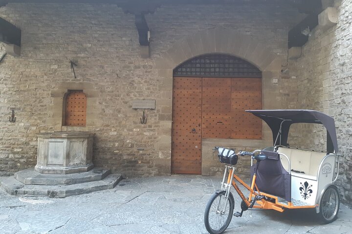 Florence city guided tour by rickshaw - Image 2