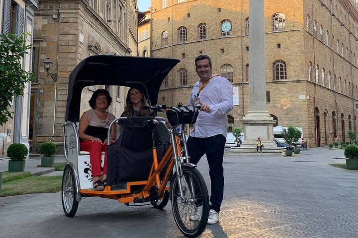 Florence city guided tour by rickshaw - Image 4