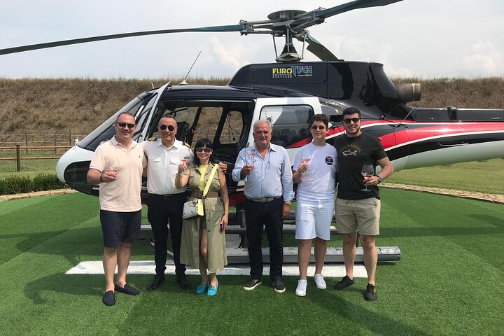 Private Helicopter Wine Tour with Pickup in Italy - Image 3