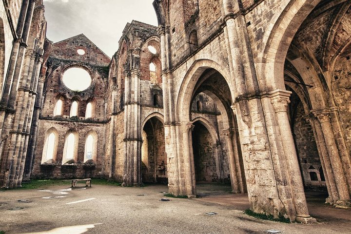 San Gimignano and Abbey of San Galgano - Image 4