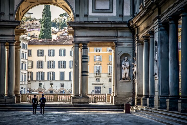 Skip-the-line Palazzo Pitti and Boboli Gardens Private Tour  - Image 5