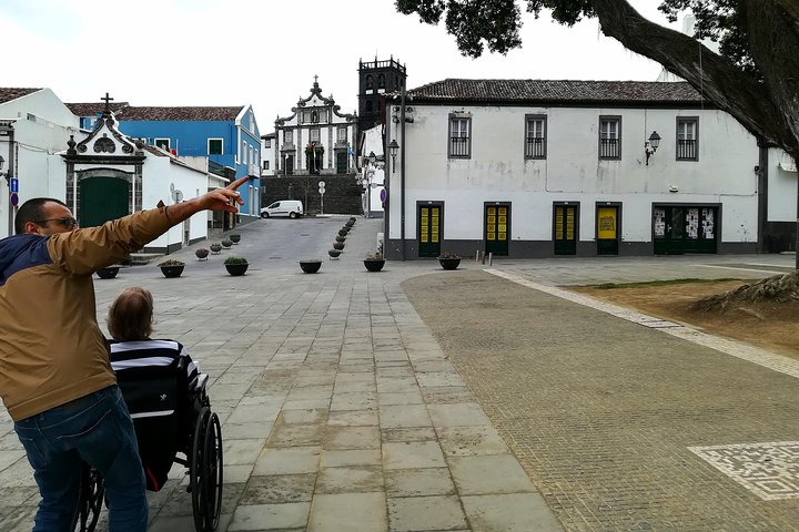 Adapted Van Tour - Lagoa do Fogo ( Half day) - Image 2