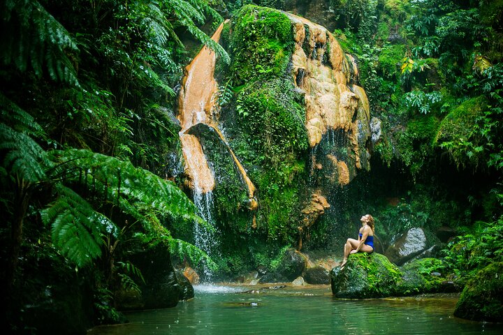 Center of the Island (Hot Springs Included) - Private Tour - Image 1