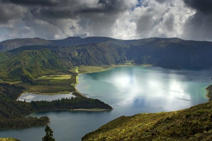 Full Day Guided Tour to Sete Cidades and Fogo Lagoons - Image 4