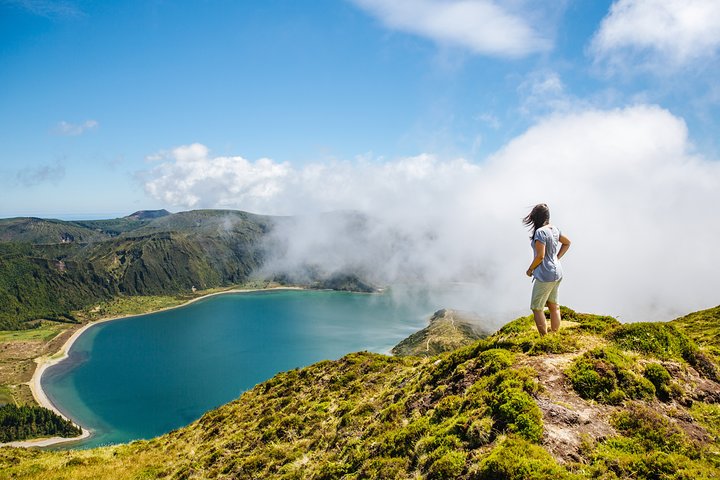 Guided Tours Sete Cidades and Lagoa do Fogo Full day - Image 2