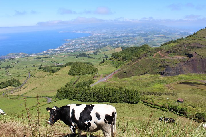 Half Day Sete Cidades PRIVATE Jeep Tour - Image 3