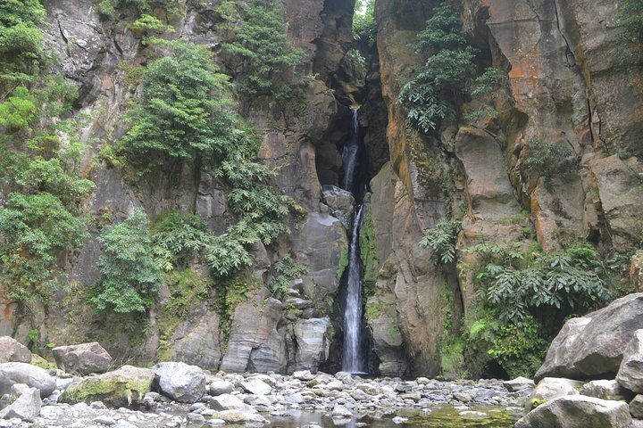 Half Day Walking Tour Salto do Cabrito and Hot Springs - Image 1