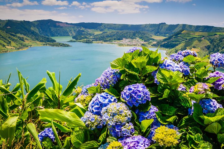 Sete Cidades & Lagoa do Fogo - Private Group Tour - Image 3