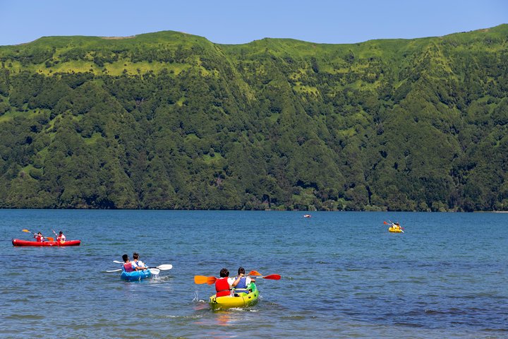 Walking trail, Tasting session and Kayaking - Image 2