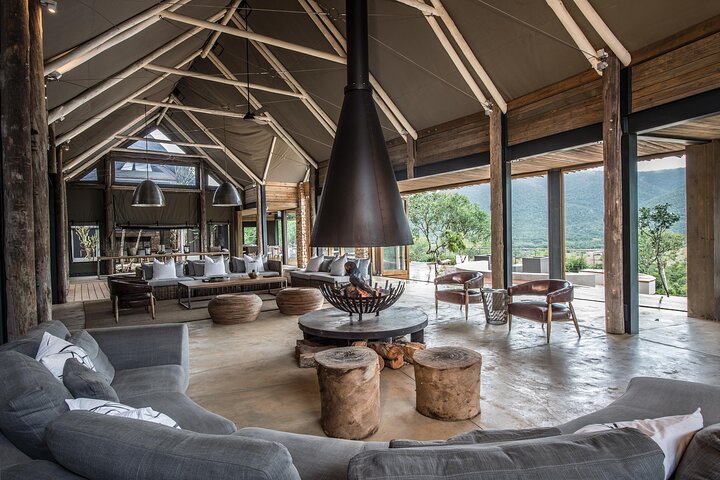 6 Day Big 7 Luxury Honeymoon Safari at Kariega: Settlers Drift  - Image 3