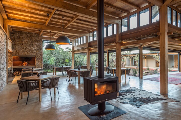 6 Day Big 7 Safari At Kariega Game Reserve Ukhozi Superior Lodge - Image 4