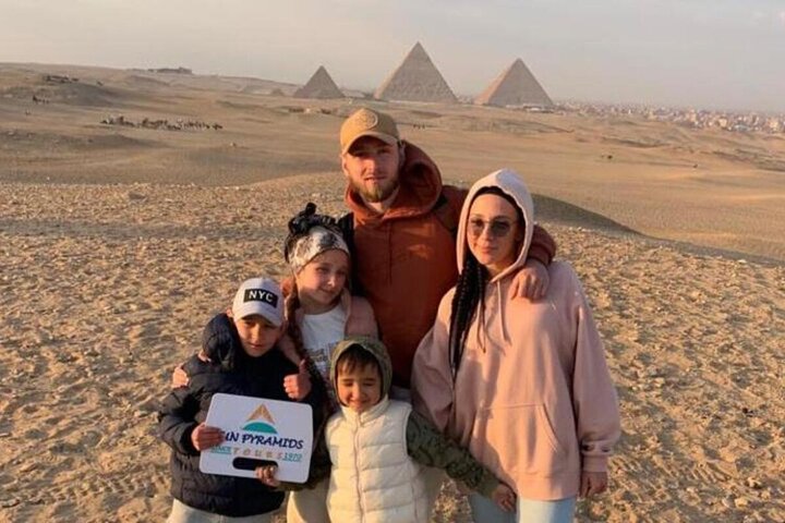 Giza Pyramids and Sakkara Private Day Tour from Port Said - Image 2