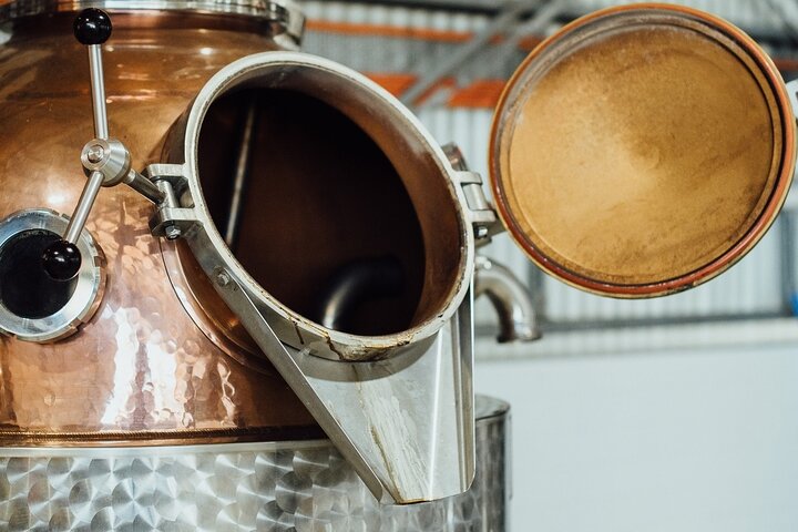 83 Islands Distillery & Sightseeing of Port Vila with Yumi Tours - Image 4