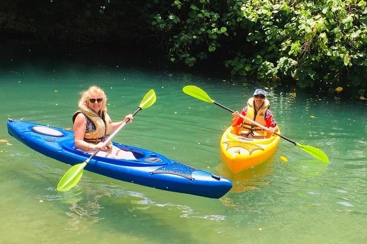 Kayaking 3in1 tour in Port Vila - Image 4