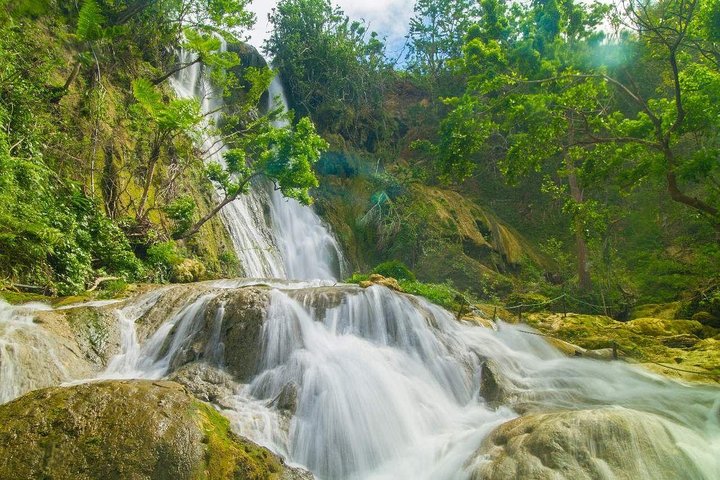 Mele Cascades and Waterfalls (3 Hour Guided Tour) - Image 1
