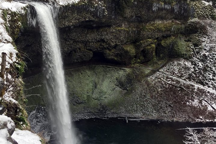 Silver Falls Hike & Wine - Image 1