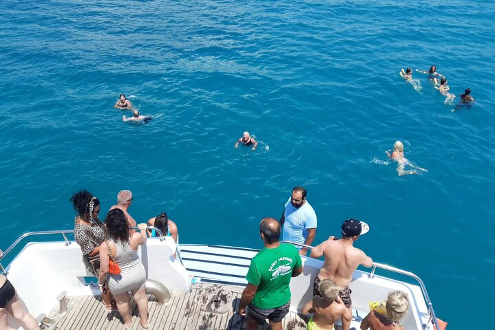 90-Minutes Glass Bottom Trip With Quick Dip  - Image 5