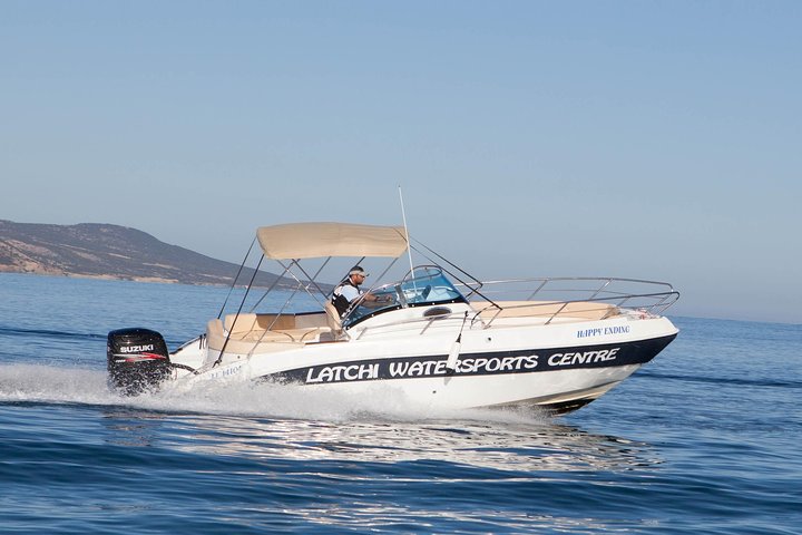 Luxury 250HP Self-Drive Speedboat Rental in Latchi - Image 4