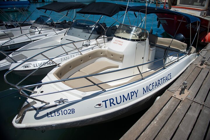 Luxury 250HP Self-Drive Speedboat Rental in Latchi - Image 2