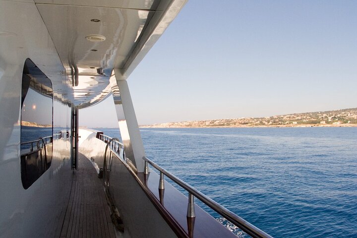 Ocean Flyer | VIP Cruise (Adults Only 18+) - Image 5