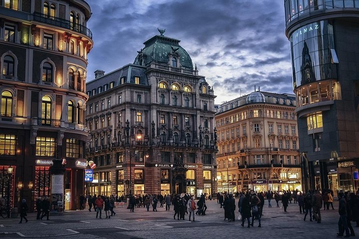 9 day Sightseeing tour of Europe - Prague to Budapest - Image 1
