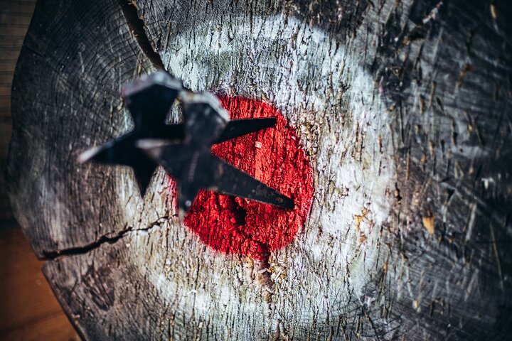 Axe throwing and barbecue - Image 3