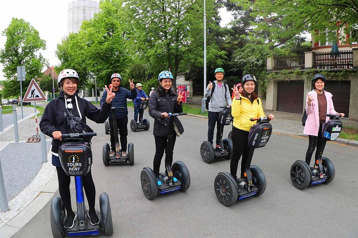  Live-Guided Segway Fun & Beer tour 60 - 180 min  - Image 5