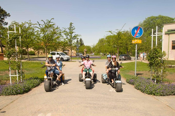 Live-Guided ️Trike-Harley️ Viewpoints tour of Prague - Image 4