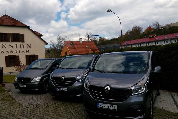 Private Day Trip to Cesky Krumlov from Prague; Includes 1,5-Hour Guided Tour - Image 3