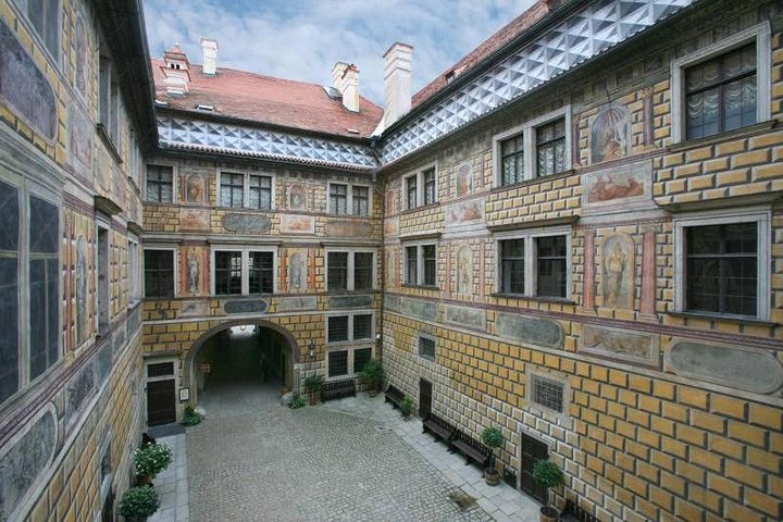 Private Day Trip to Cesky Krumlov from Prague; Includes 1,5-Hour Guided Tour - Image 2