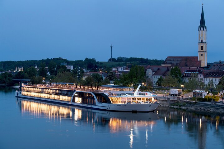 Private One-Way Sightseeing Trip From Prague to Vilshofen Via Cesky Krumlov - Image 4