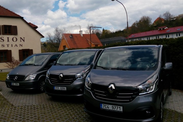 Private sightseeing transfer from Prague to Cesky Krumlov - Image 4