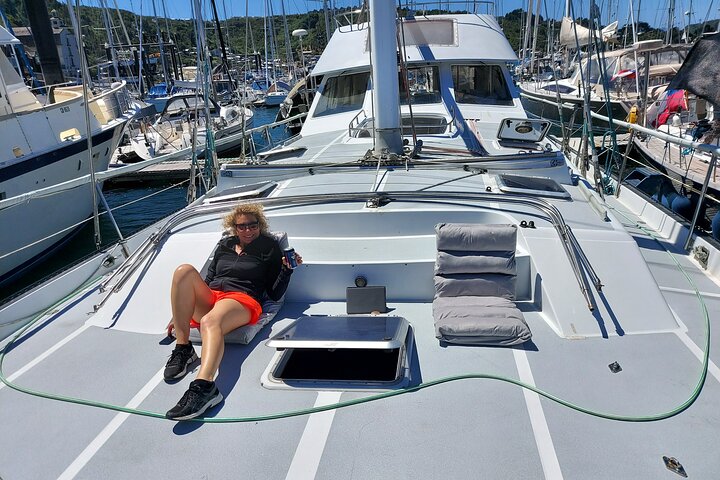 Private Tour 6 pax for 5 days on a yacht Patagonia Chile - Image 5