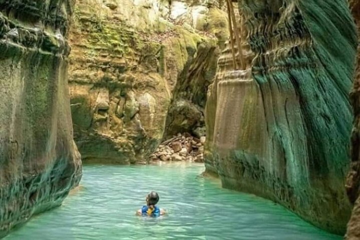 7 Waterfalls of Damajagua - Image 3