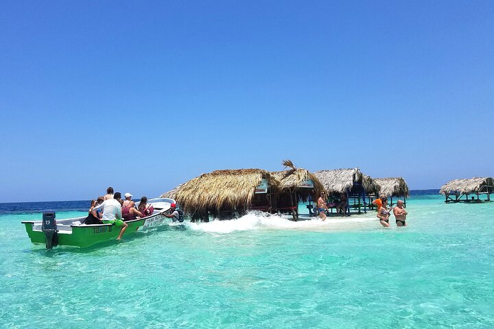 Private Tour to Paradise Island with Snorkel & Manatee Sanctuary - Image 1