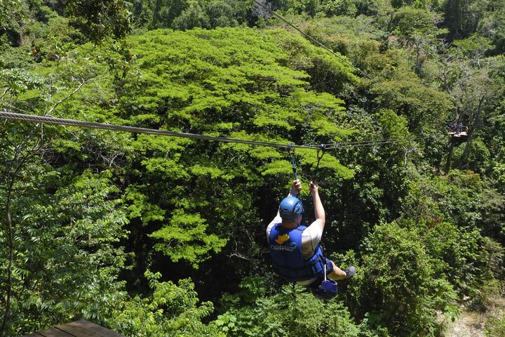 Zipline + 7 waterfalls, private transportation & Lunch included. - Image 1