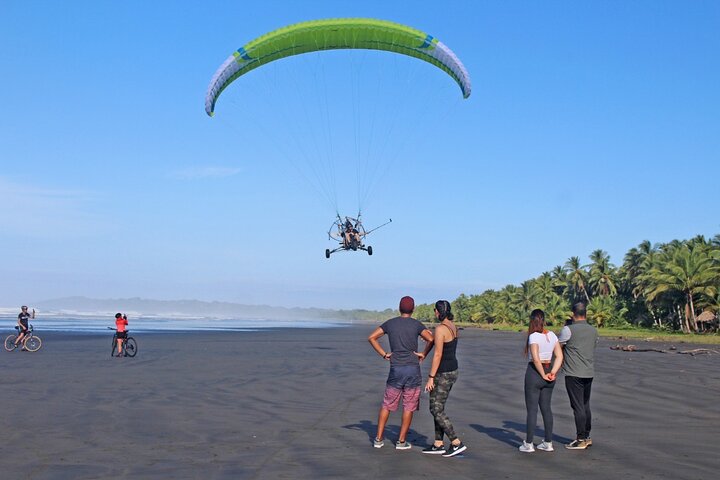 3 Hour Long Distance Trike Flight in Jaco - Image 4