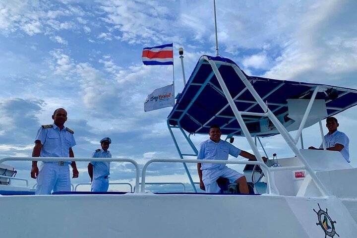 Full Day Tour to Tortuga Island from Jaco - Image 4