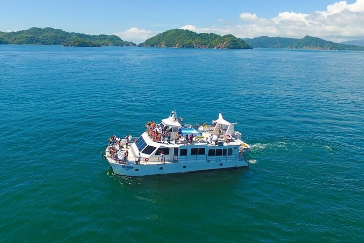 Full Day Tour to Tortuga Island from Jaco - Image 2
