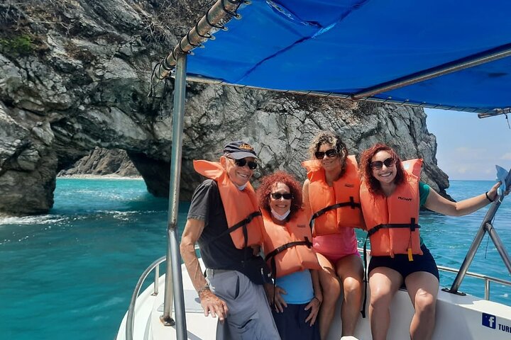 Isla Tortuga Adventure tour - from Jaco - Image 1