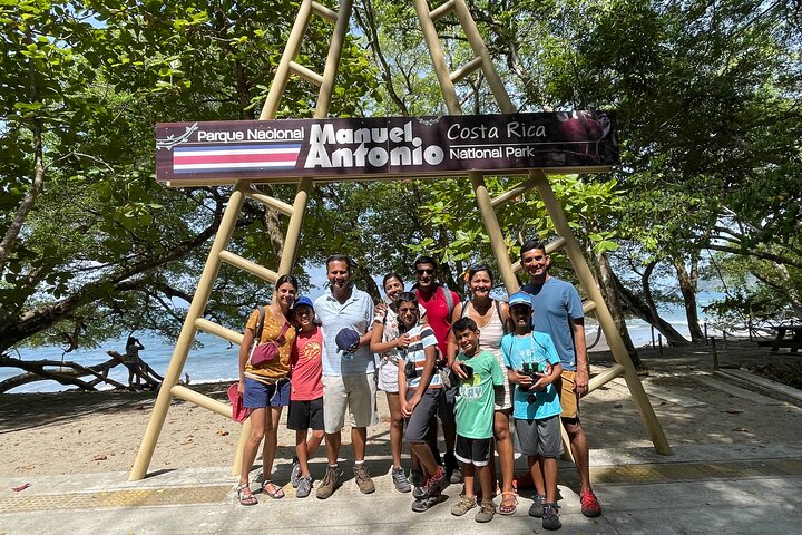 Manuel Antonio National Park - ALL INCLUSIVE TOUR - Image 5